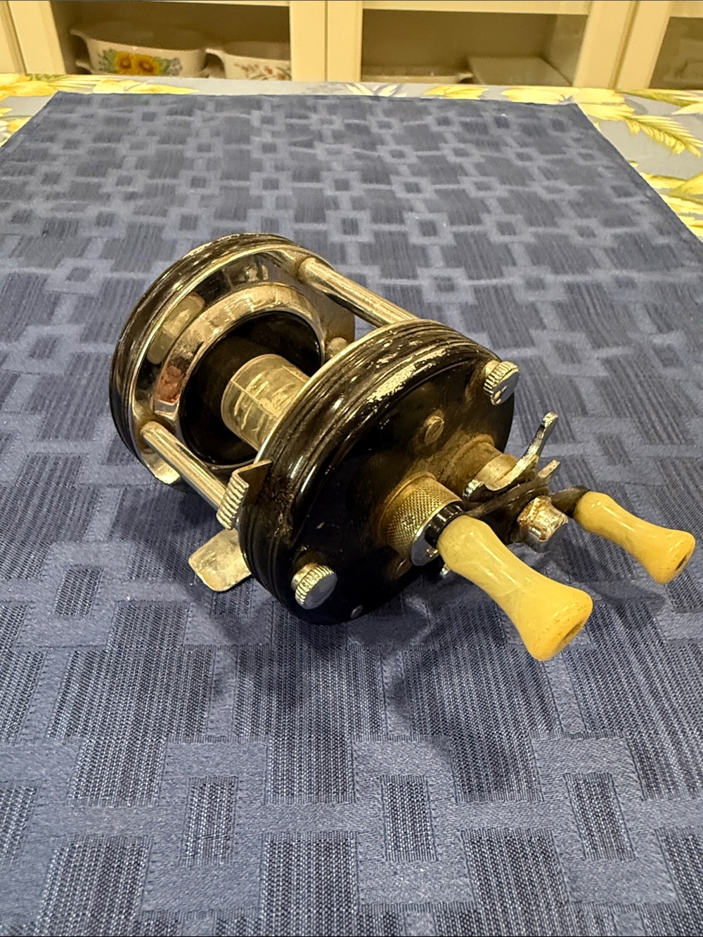 Classic Black and Yellow Vintage-Style Fishing Reel Abu Svangsta Ambassador
